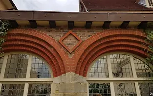 Arts and Crafts Movement arches